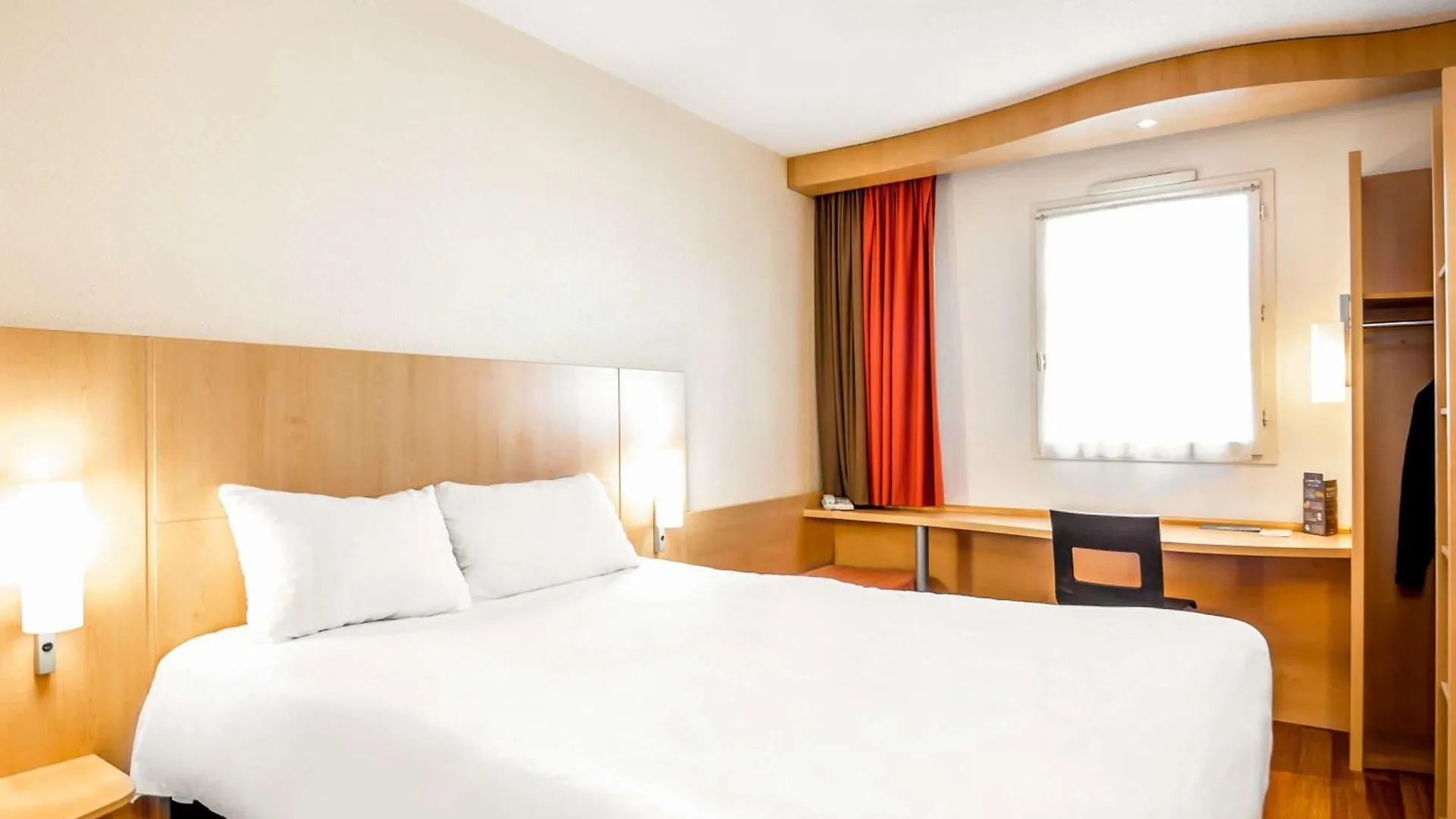 Hotel Ibis Montauban 3*,  France